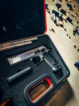 PISTOLET TANFOGLIO LIMITED CUSTOM SILVER kal.9x19
