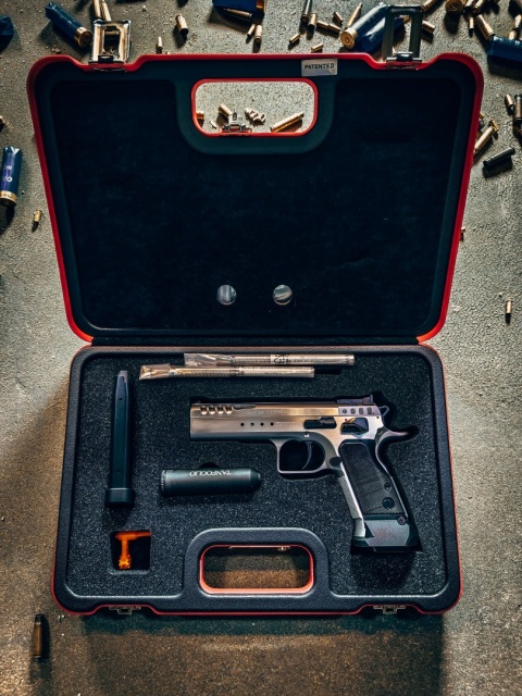 PISTOLET TANFOGLIO LIMITED CUSTOM SILVER kal.9x19
